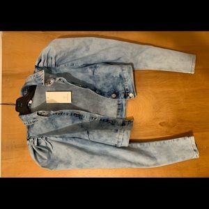 Fashion Nova Light Blue Jean Jacket w Puff Sleeve
